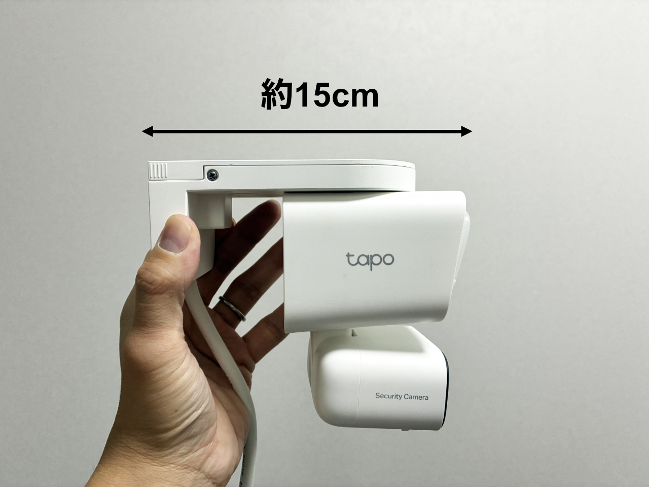 Tapo C710 側面の外観